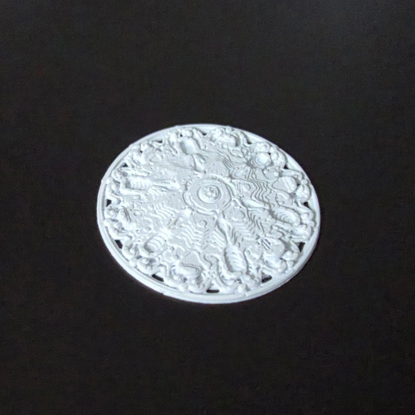 1:12 Scale Dolls House Miniature – Ceiling Rose (40mm) – High Detail #1