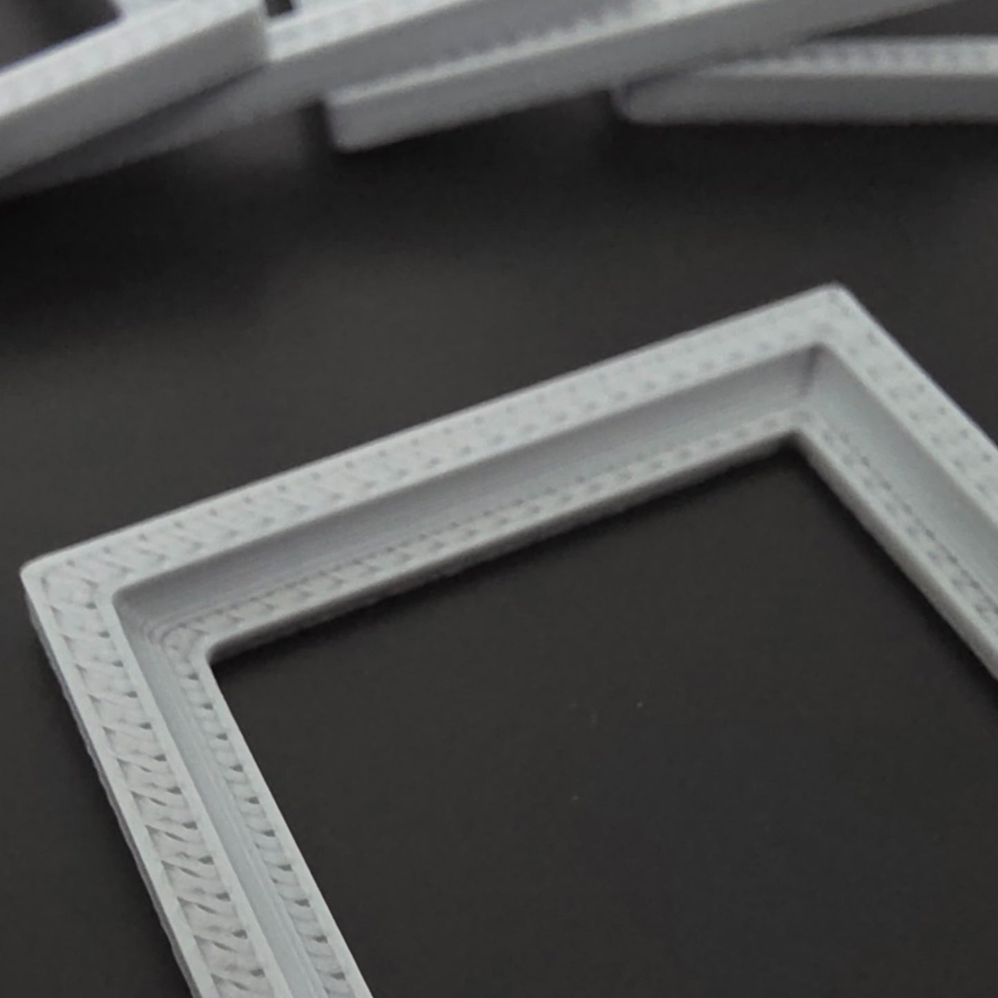 1:12 Scale Dolls House Miniature Modern Picture Frames - 5 Pack - 29mm x 37.5mm