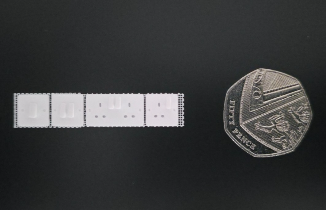 1:12 Scale Dolls House Miniature - Plug Sockets & Light Switches 5x Each 20 Qty